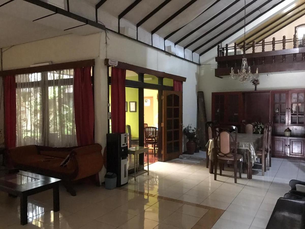 Villa&Guest House Batu Indah Bagian luar foto